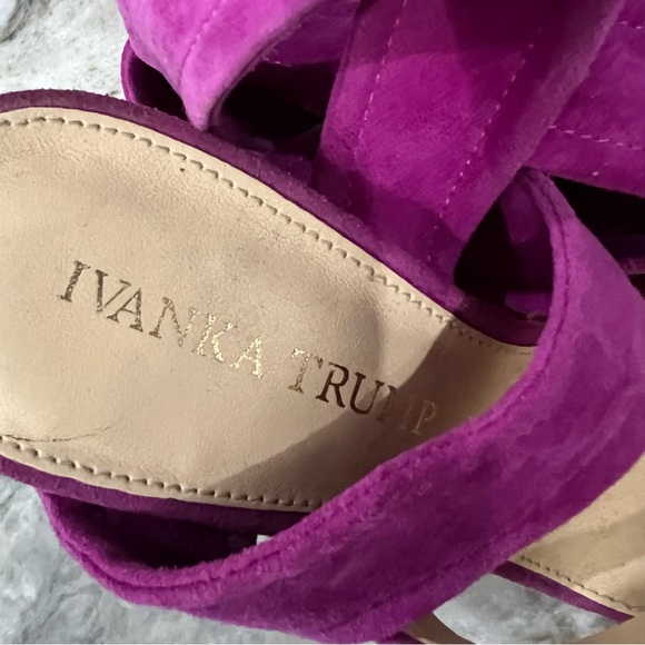Ivanka Trump Kiffie Fuchsia Ankle Wrap Suede Leather Heeled Sandals Size 5.5 - Picture 4 of 9